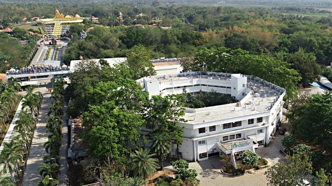 Sri kamalanivas near Sripuram Golden Temple