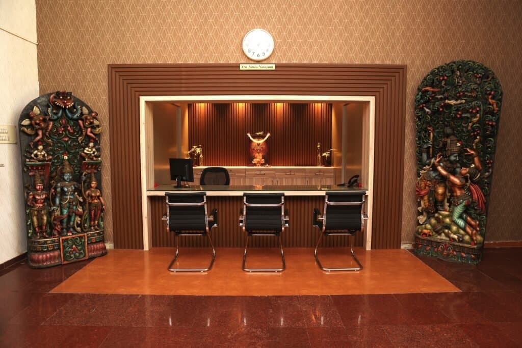 A warm arrival at the reception